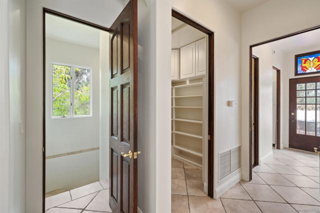 15718 Circo Diegueno, Rancho Santa Fe CA: https://media.crmls.org/mediaz/9843a0a1-89b0-4c63-9e42-974a5371891b.jpg