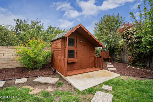 2152 Coalfax Court, Thousand Oaks CA: https://media.crmls.org/mediaz/9845339c-0a4a-4b8d-a6bd-39dd8499f7f6.jpg
