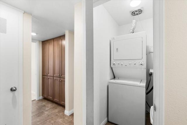 46205 Burroweed Lane, Palm Desert CA: https://media.crmls.org/mediaz/9847217a-4cf0-49e1-ac86-b628ef52d31c.jpg