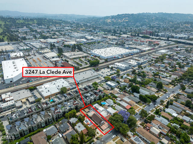 3247 La Clede Avenue, Los Angeles CA: https://media.crmls.org/mediaz/984824c5-95e6-45b1-8440-112dad3570d1.jpg