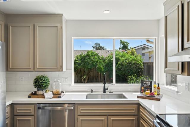 38645 Spetti Ct, Fremont CA: https://media.crmls.org/mediaz/98485342-5538-43a4-9e19-fd08f0d230c5.jpg