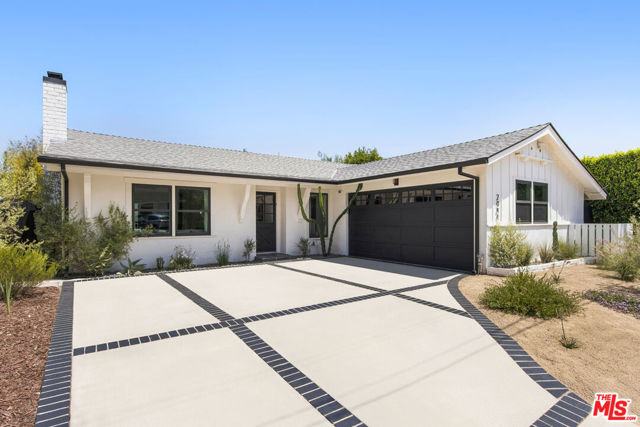 2044 Panamint Drive, Los Angeles CA: https://media.crmls.org/mediaz/984856eb-90b0-4d46-8844-3fe1ef69abc4.jpg