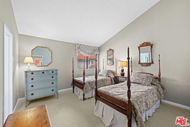 1490 Palisades Drive, Pacific Palisades CA: https://media.crmls.org/mediaz/9848af6c-cd5b-44ae-81ca-b524ff57777c.jpg