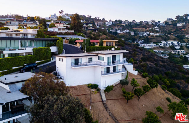 1556 Blue Jay Way, Los Angeles CA: https://media.crmls.org/mediaz/9848b870-7d45-4d0a-abf8-7ba24e99d4bf.jpg