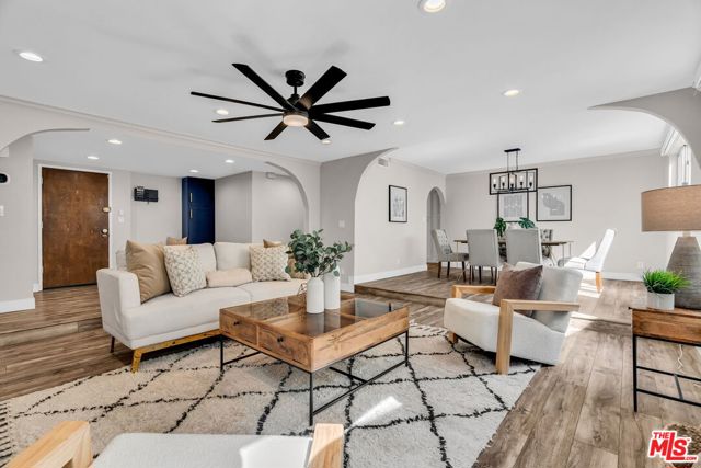 14106 Dickens Street, Sherman Oaks CA: https://media.crmls.org/mediaz/9848bfd2-2dbb-4df6-a57d-c093e901a512.jpg