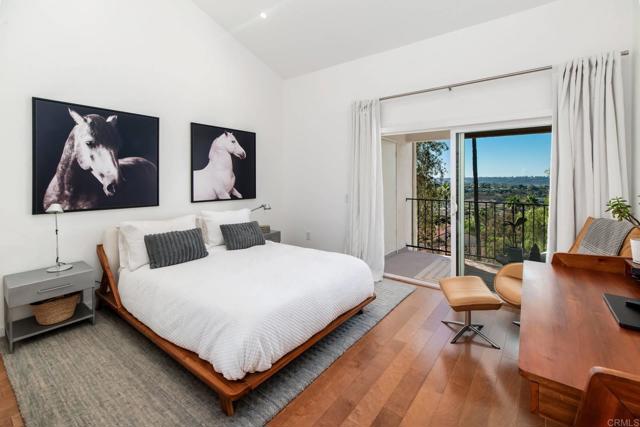 Detail Gallery Image 9 of 27 For 7323 Calle Luna, Carlsbad,  CA 92009 - 2 Beds | 2 Baths