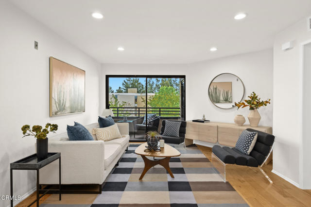 4499 Via Marisol, Los Angeles CA: https://media.crmls.org/mediaz/98490ad0-631d-4358-990c-dfa089a25daf.jpg