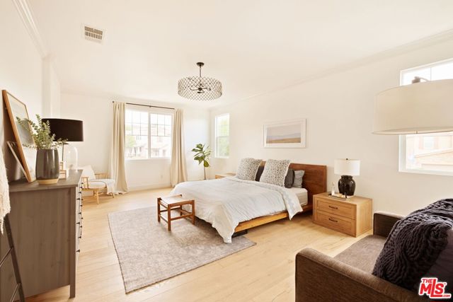 24229 La Montura Drive, Valencia CA: https://media.crmls.org/mediaz/98491562-f80f-42c3-a1a8-03caf5a0d5c7.jpg