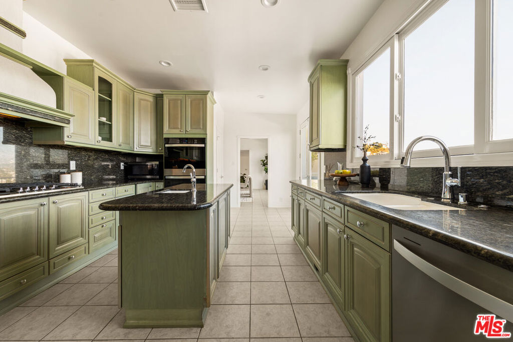 MLS #26854957 image #13