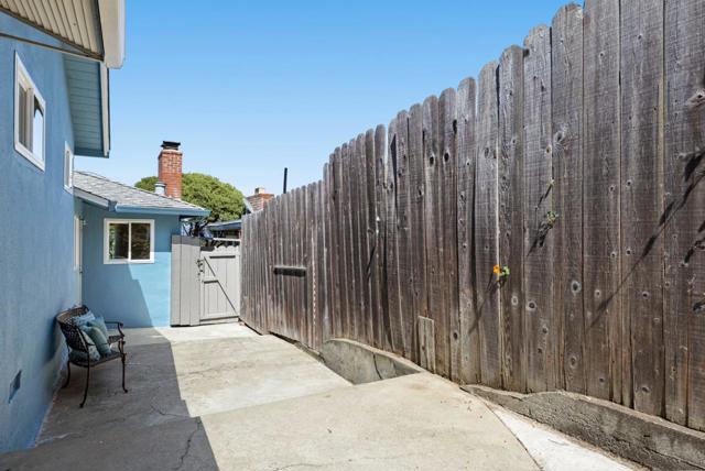 2310 Wooster Avenue, Belmont CA: https://media.crmls.org/mediaz/9849aed7-7ba8-465b-aa2f-8cb94f25a383.jpg