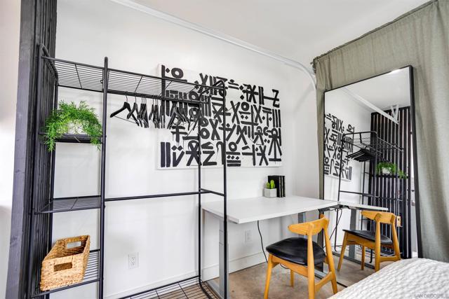 3831 Franklin Ave, San Diego CA: https://media.crmls.org/mediaz/9849c303-9d2c-46c2-9a59-773e5b497333.jpg