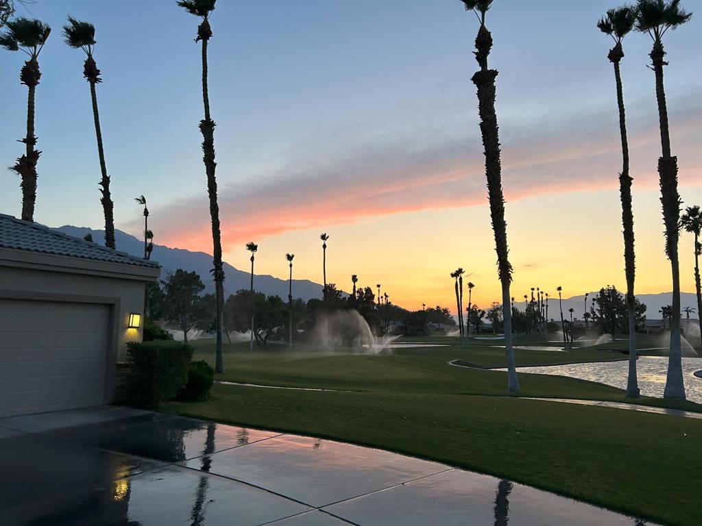 https://media.crmls.org/mediaz/984a4a5a-6eac-4a37-b7d5-e17af78a254a.jpg?preset=X-Large
