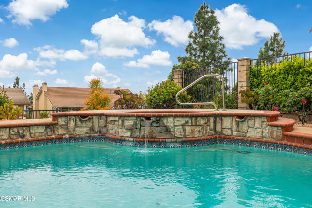 18128 Sandringham Court, Porter Ranch CA: https://media.crmls.org/mediaz/984a79f9-2a6d-4839-b496-2ea8e373e620.jpg