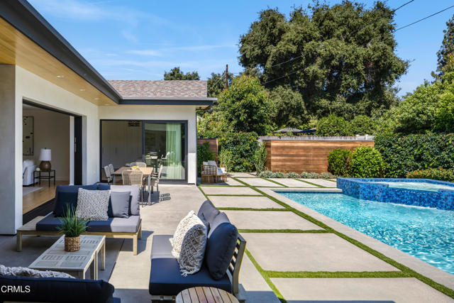2755 E California Boulevard, Pasadena CA: https://media.crmls.org/mediaz/984a9f52-2f51-4032-b3a6-7791ff6be10e.jpg