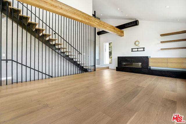3761 Glenridge Drive, Sherman Oaks CA: https://media.crmls.org/mediaz/984acc70-a83a-417c-960f-b191364ec78b.jpg