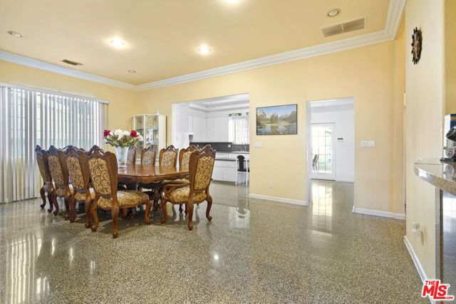 11647 Morrison Street photo 8