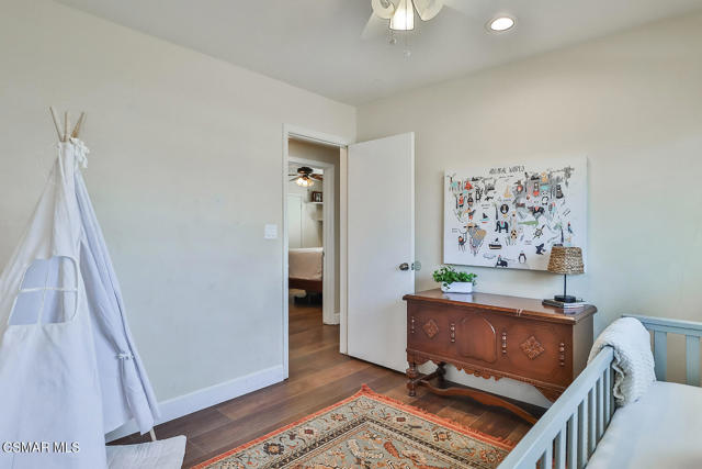 1878 Moore Street, Simi Valley CA: https://media.crmls.org/mediaz/984b4fc4-1421-4258-b452-c2ee21a83688.jpg