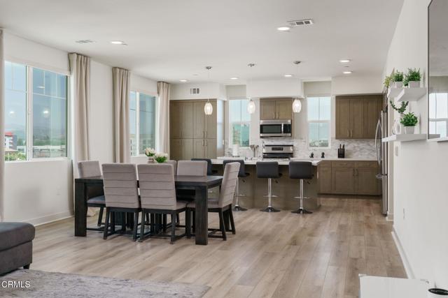 Detail Gallery Image 9 of 31 For 2850 Wagon Wheel Rd #402,  Oxnard,  CA 93036 - 3 Beds | 2/1 Baths