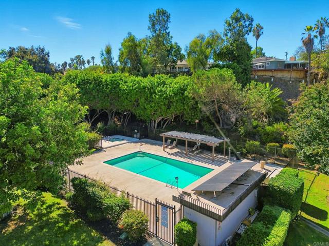 6615 Reservoir Court, San Diego CA: https://media.crmls.org/mediaz/984be496-4ab0-4f0a-9319-383a61cdd76a.jpg