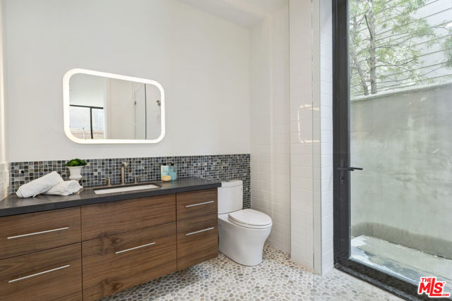139 Hollister Avenue, Santa Monica CA: https://media.crmls.org/mediaz/984c3535-a8b7-421c-876d-a5fb30ac25e2.jpg