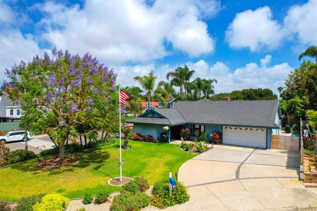 1561 Sandalwood Ln