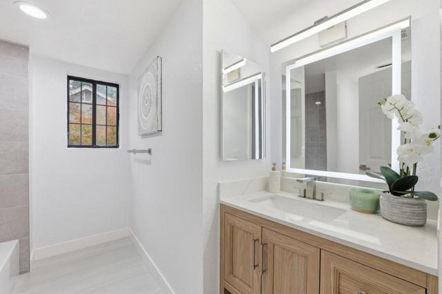 43988 Cerro Court, Fremont CA: https://media.crmls.org/mediaz/984cb906-f4e6-4fa2-88dc-ab0eee047c16.jpg