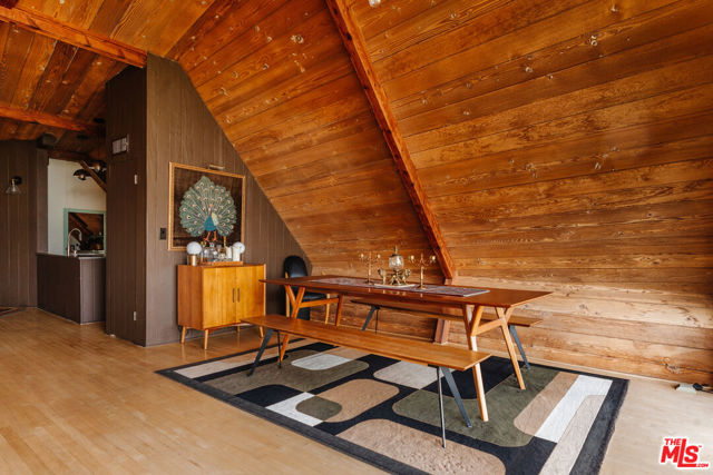 6894 Pacific View Drive, Los Angeles CA: https://media.crmls.org/mediaz/984e112a-721f-476d-ac89-830b39a500a4.jpg