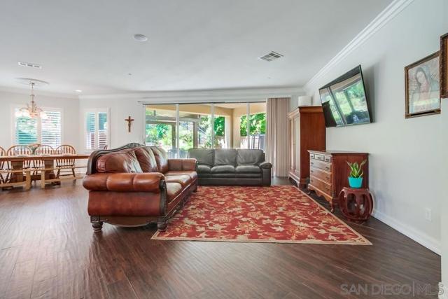 908 Hydra Ct, San Marcos CA: https://media.crmls.org/mediaz/984e6e19-6021-4ab4-8e93-9f8dcf29d3a9.jpg