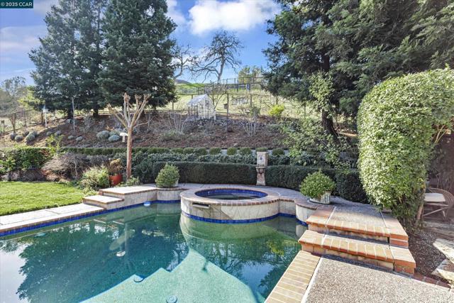 Image 45 of 49 For 526 Justin Morgan Dr