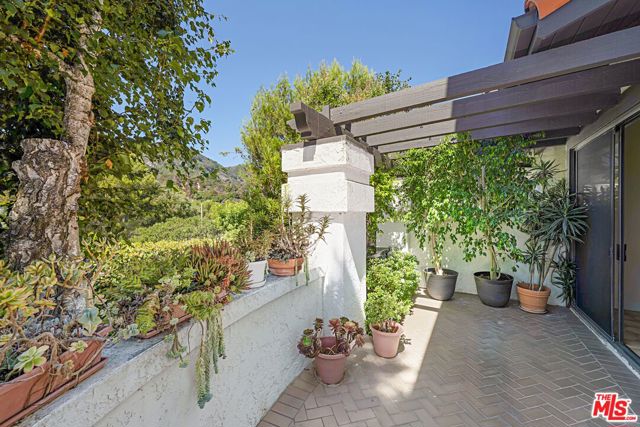 Drew Fenton | 1476 Palisades Drive Pacific Palisades CA | MLS: 7116830