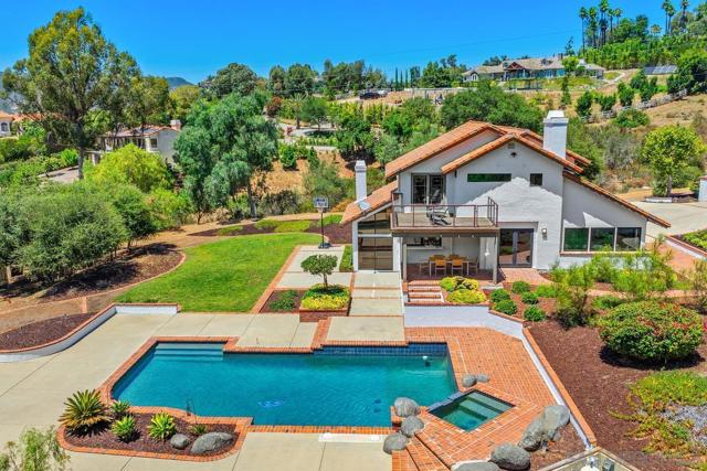 3453 Via Loma Vista, Escondido CA: https://media.crmls.org/mediaz/984f6307-c6cb-4972-bb58-66f5f713be4c.jpg