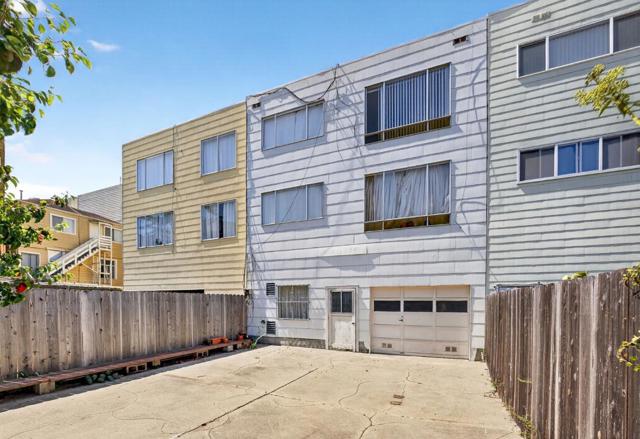 476 7th Avenue, San Francisco CA: https://media.crmls.org/mediaz/984fd881-ce2e-4649-8251-8feb769cbe8b.jpg