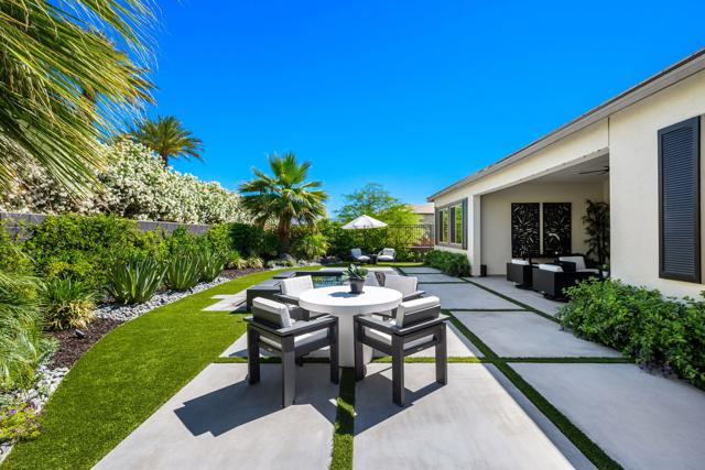 82460 W Mccarroll Drive, Indio CA: https://media.crmls.org/mediaz/9850edec-8ddb-4591-82be-36ac76795466.jpg