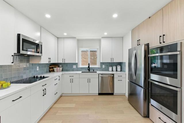 731 Valota Road, Redwood City CA: https://media.crmls.org/mediaz/985197de-172f-4a46-bafd-96023eda0672.jpg