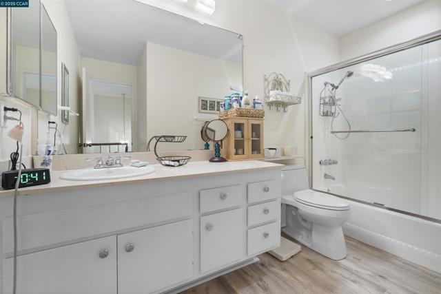 Image 14 of 31 For 1155 Kenwal Road  D