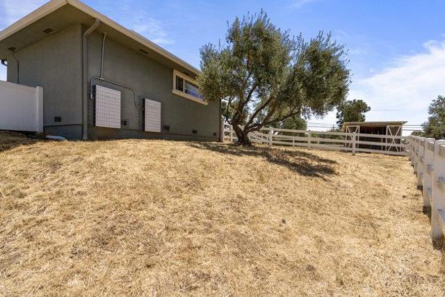 2985 Roop Road, Gilroy CA: https://media.crmls.org/mediaz/98520874-5247-487c-bd7d-32df9d01f81d.jpg