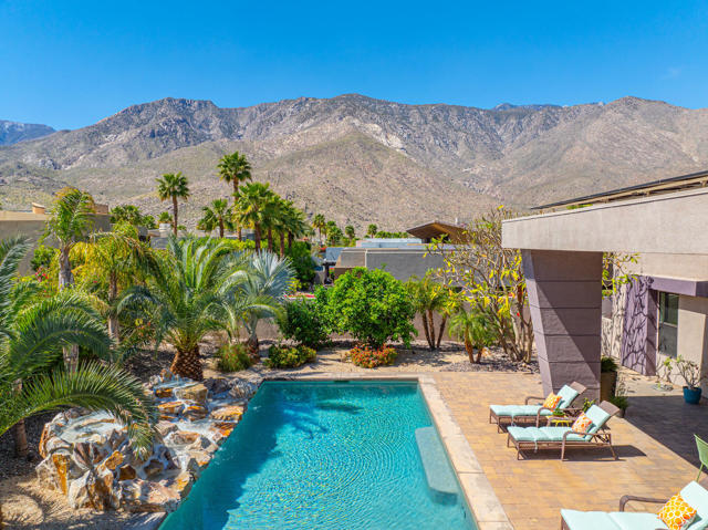 463 Lautner Lane, Palm Springs CA: https://media.crmls.org/mediaz/98521d7a-4529-467e-b54d-139dc27b2d22.jpg