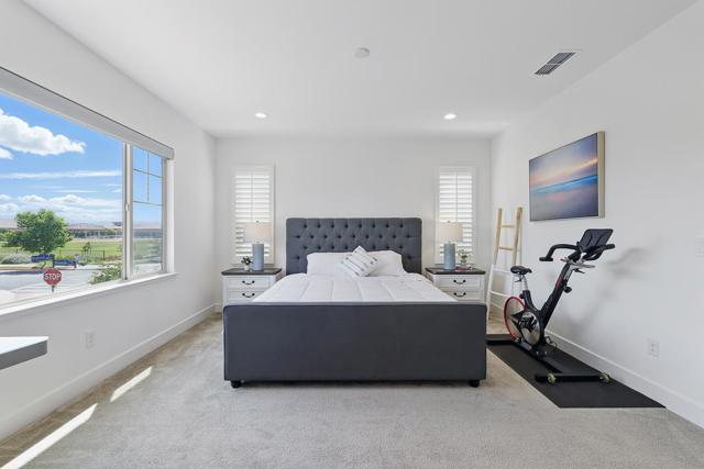 410 E Redberry Place, Mountain House CA: https://media.crmls.org/mediaz/985258c0-a3b0-4cb4-9584-54c4156eaf95.jpg
