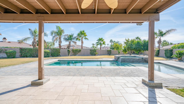 Image 38 of 154 For 79925 Corte Calero