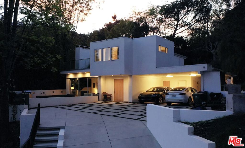 2690 Zorada Drive