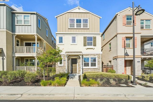 7213 Calistoga Ln, Dublin CA: https://media.crmls.org/mediaz/9856165e-f529-405b-bccc-cc4ee0cf0a17.jpg