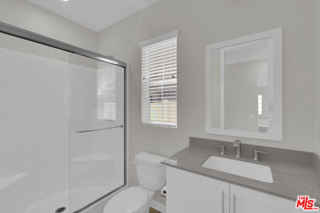 23755 Orange Blossom Drive, Newhall CA: https://media.crmls.org/mediaz/98564029-52ed-4d4a-849c-42e4d855a005.jpg