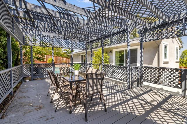 3729 Laurel Way, Redwood City CA: https://media.crmls.org/mediaz/98575f66-6918-41df-b646-d32edaa7a6f7.jpg