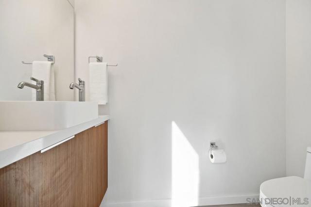 2891 B Streeet, San Diego CA: https://media.crmls.org/mediaz/98584888-0bb1-46d5-a0c1-d8fd9045330e.jpg