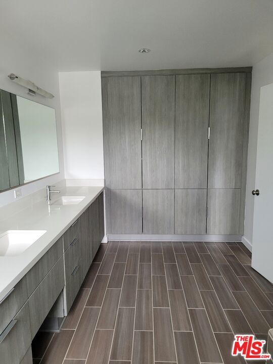 9955 Durant, Beverly Hills CA: https://media.crmls.org/mediaz/9858dd69-97b2-417f-8bfe-8b06fb3adcf7.jpg