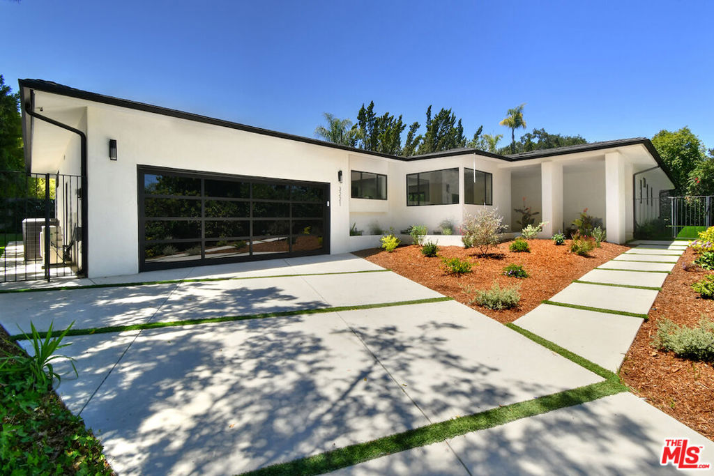 3221 Elvido Drive