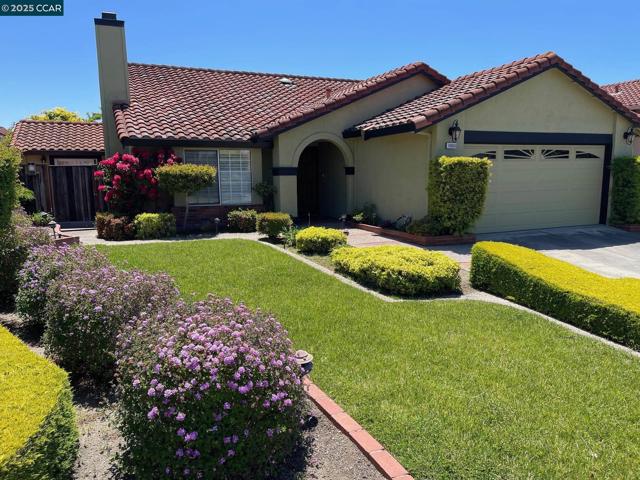 18905 Carson Lane, Castro Valley CA: https://media.crmls.org/mediaz/985a4702-e0b2-4534-8c52-6394b7431686.jpg