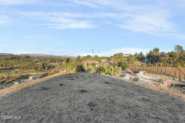 6417 Turfway Road, Moorpark CA: https://media.crmls.org/mediaz/985b78c1-459e-4dc9-ad1e-8162fffd3ce1.jpg