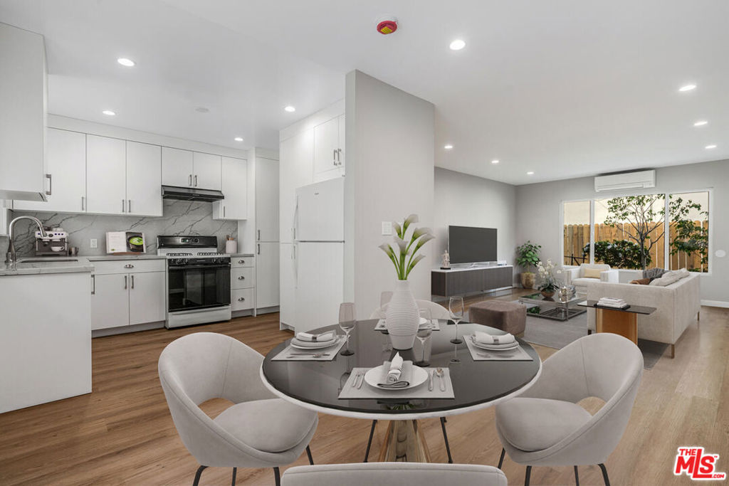 4023 Lincoln Avenue #2