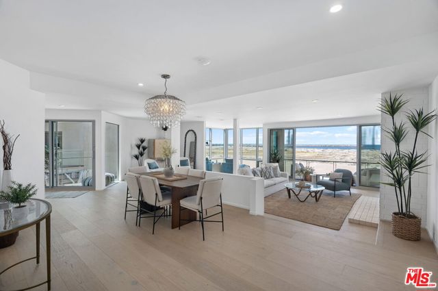 5205 Ocean Front Walk, Marina del Rey CA: https://media.crmls.org/mediaz/985b8ae6-f156-4a37-bf13-e9c0a30c647c.jpg